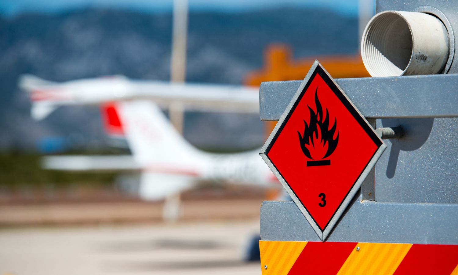 Carga peligrosa en avión